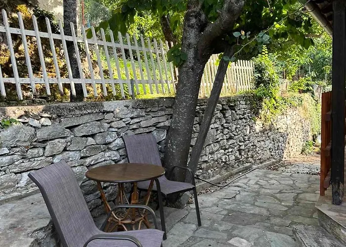 Nyaraló House *